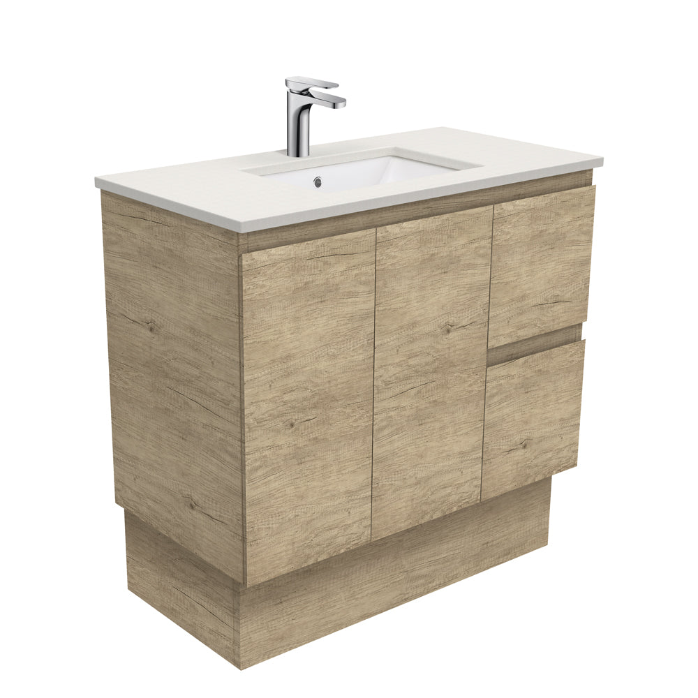 HEBREW Roman Sand 900 + EDGE Industrial/Scandi Oak on Kickboard