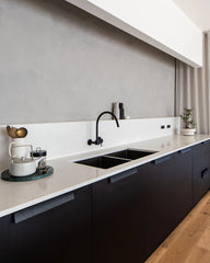 Round High-Rise Swivel Wall Spout