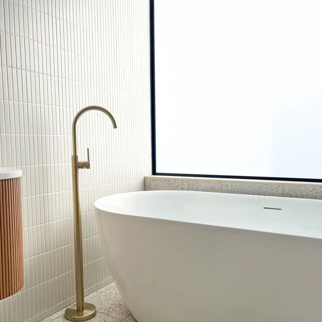 Mecca Freestanding Bath Mixer