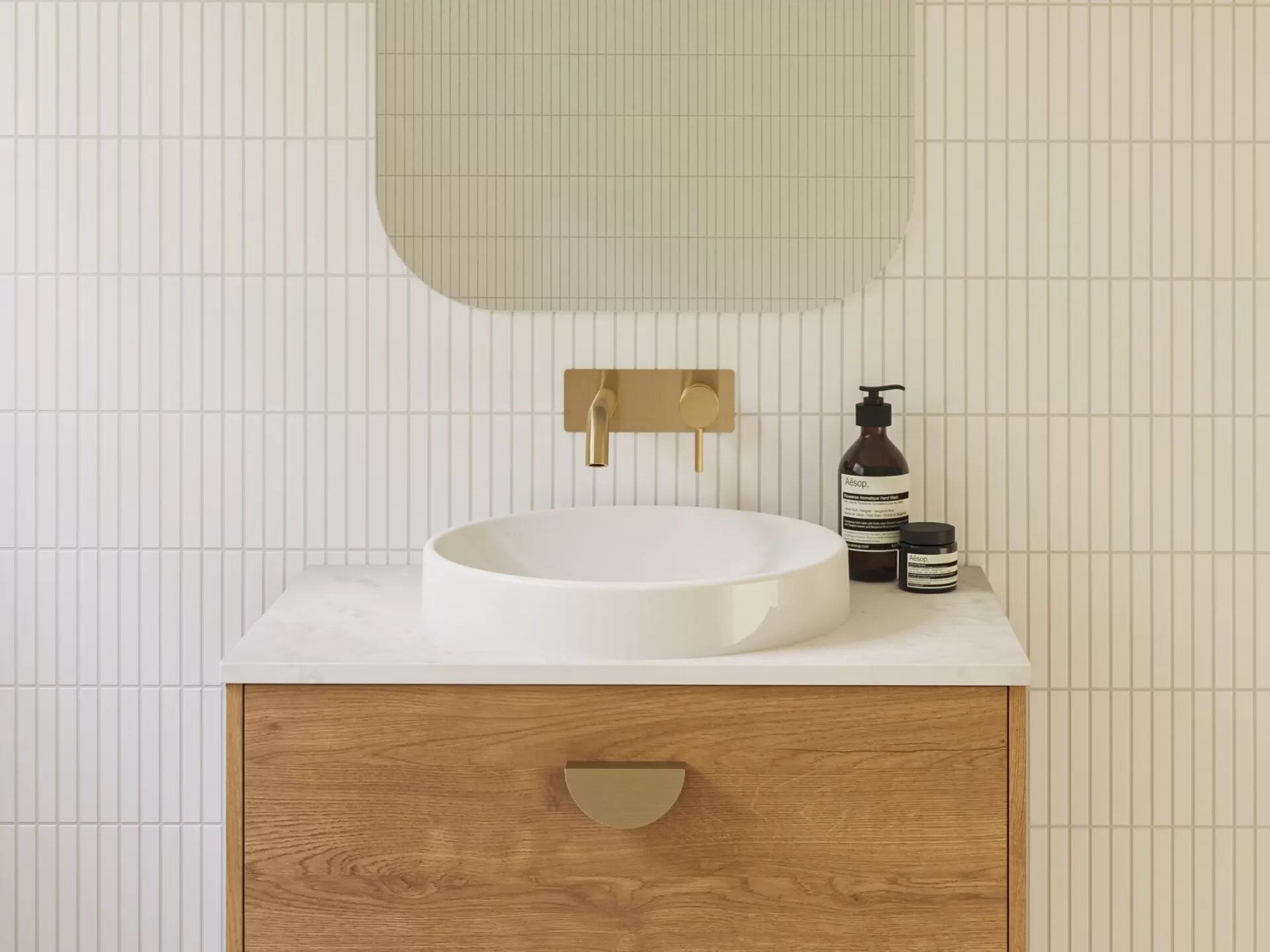 CORRIDA Basin in White gloss finish