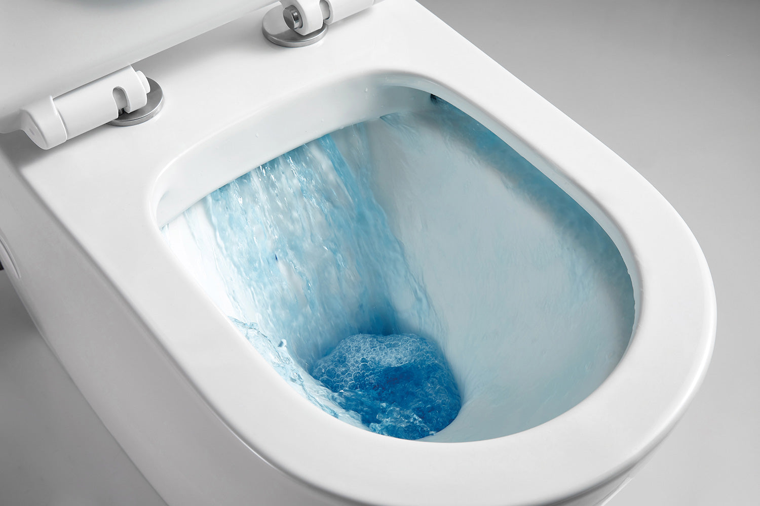 CURVY RIMLESS CLEANFLUSHING BTW TOILET SUITE